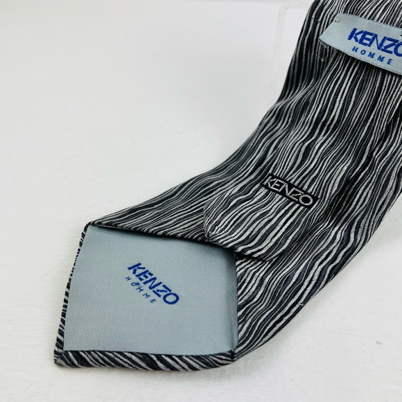 Kenzo Y2K Black And White Zebra Wavy Abstract Silk Formal Tie - Picture 2 of 7